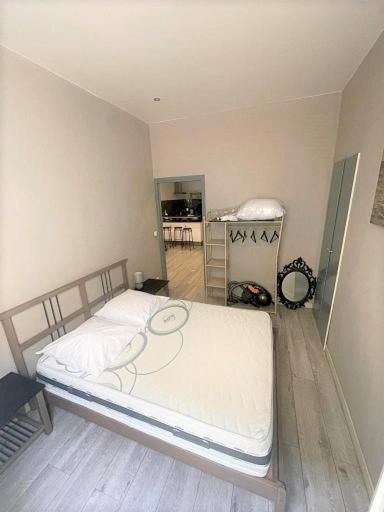 2 Pieces Confort Vieux Cours Saleya Proche Commerces Et Nizza