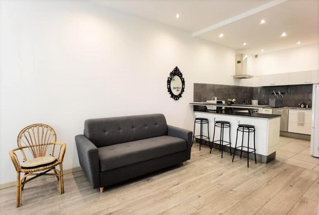 2 Pieces Confort Vieux Cours Saleya Proche Commerces Et Appartement Nice